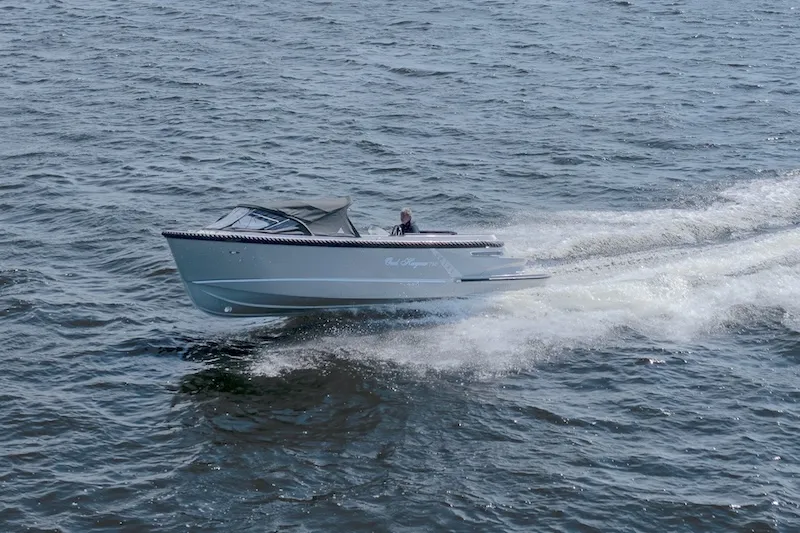 OudHuijzer 740 Tender: Stabiel en innovatief