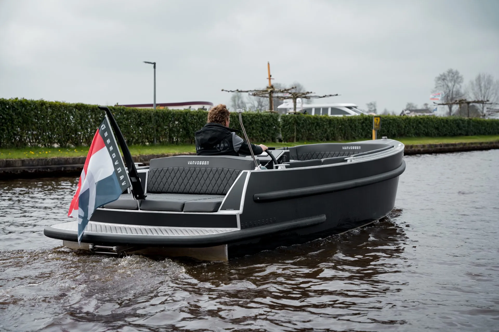 Van Vossen VanVossen E-Tender 595