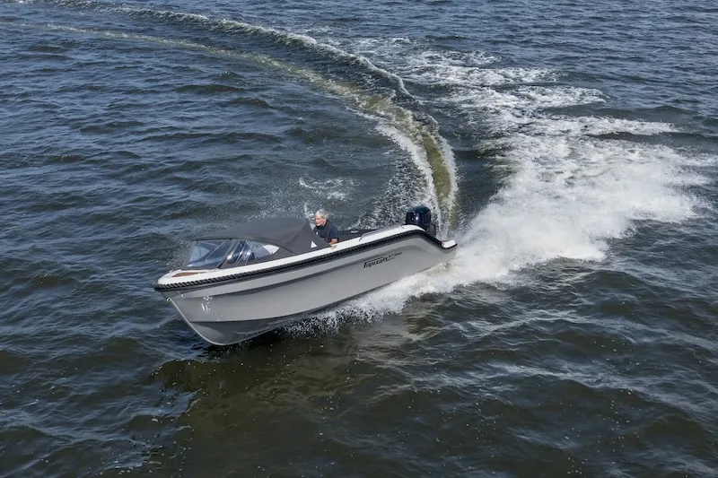 Topcraft 627 Tender: de stuurman centraal