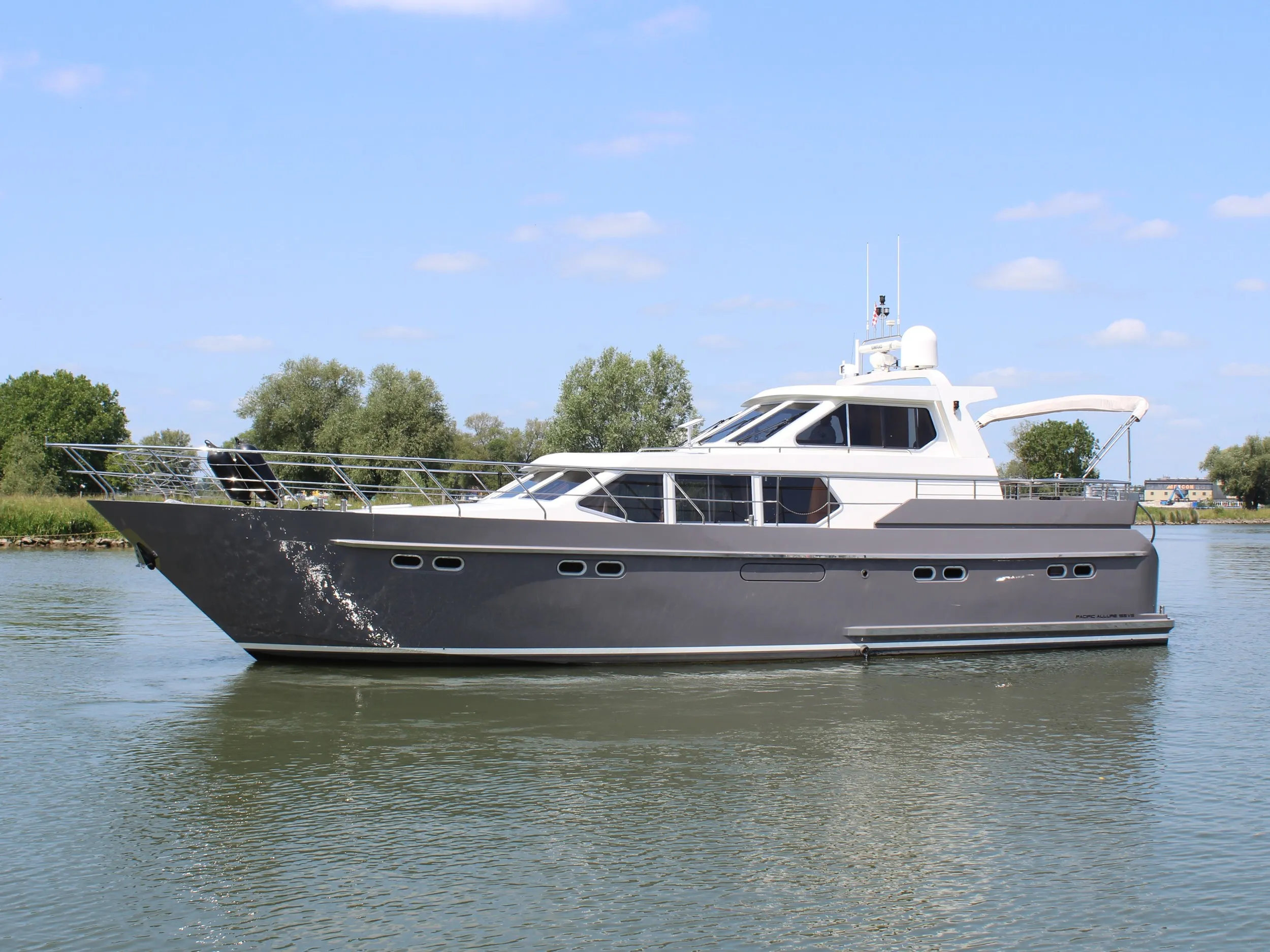 Pacific Allure 155 Stuurhuis