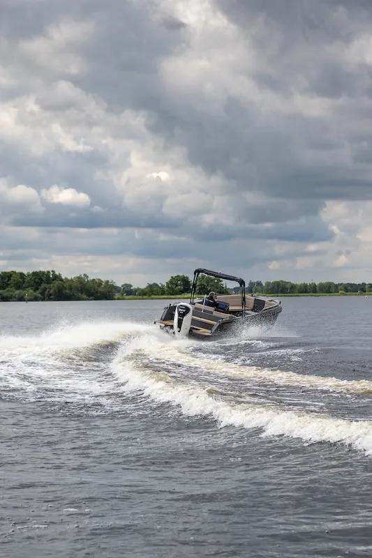 Alumax Bullit 840 & Honda BF350: Subliem, slim en snel