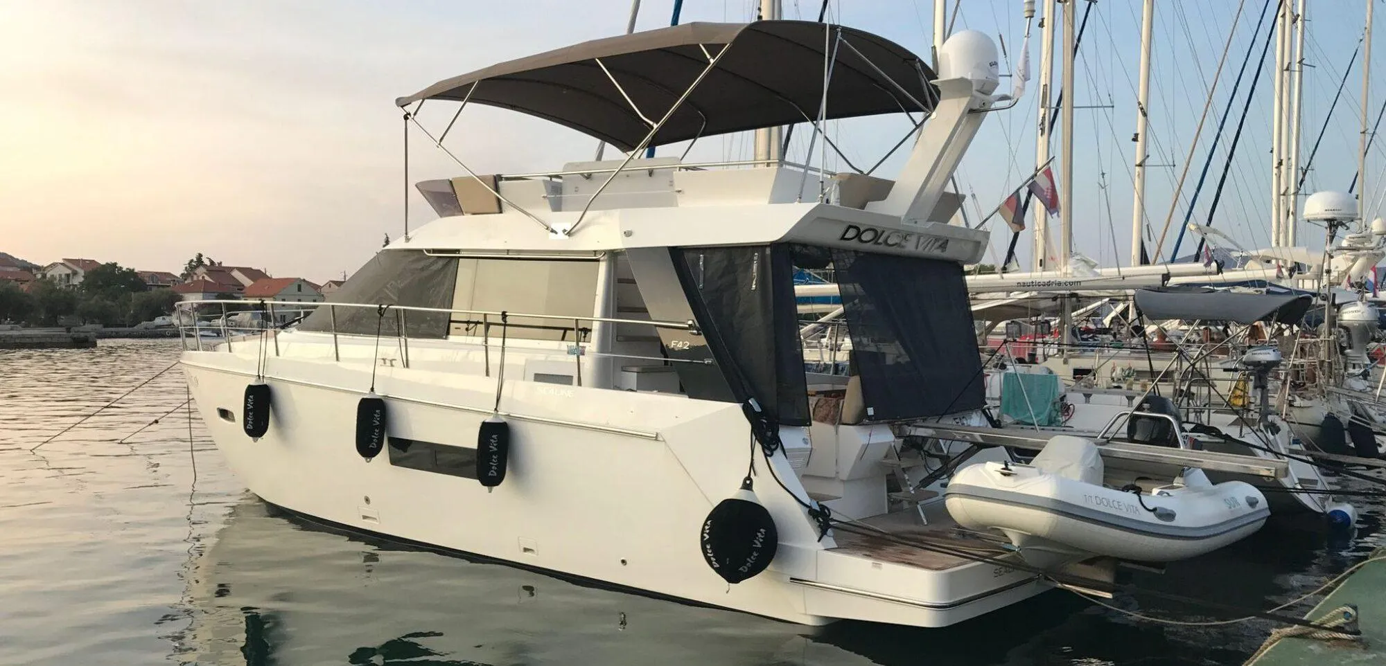 Sealine Sealine F 42 Flybridge