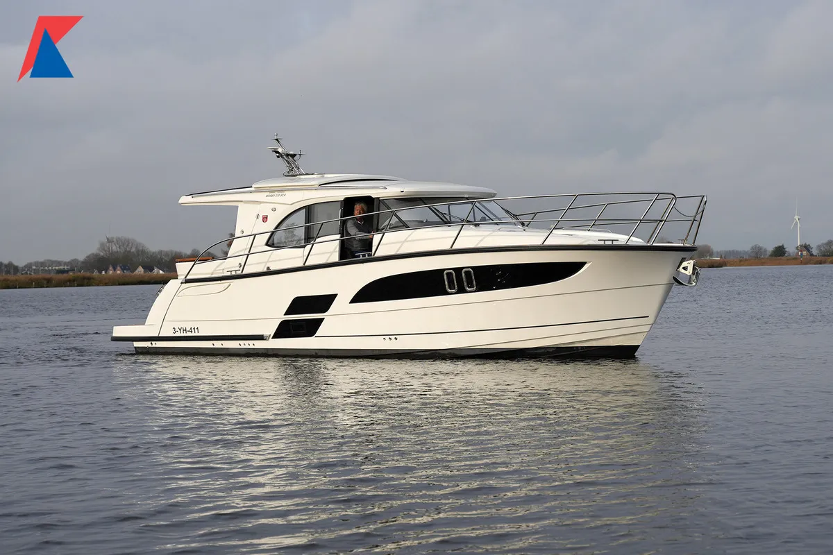 Marex 330 Scandinavia (2024)