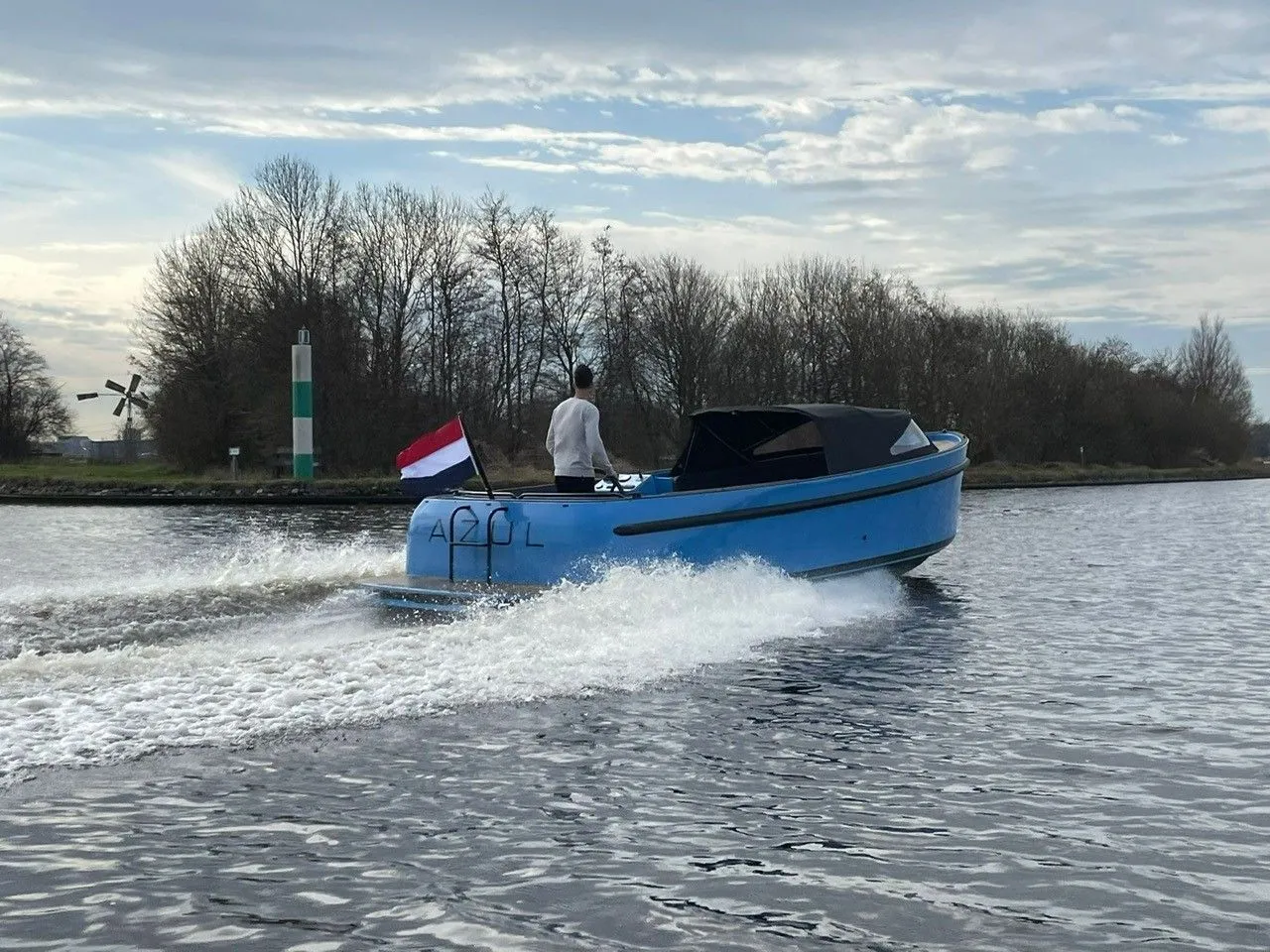 Seafury Hawker Tender 725