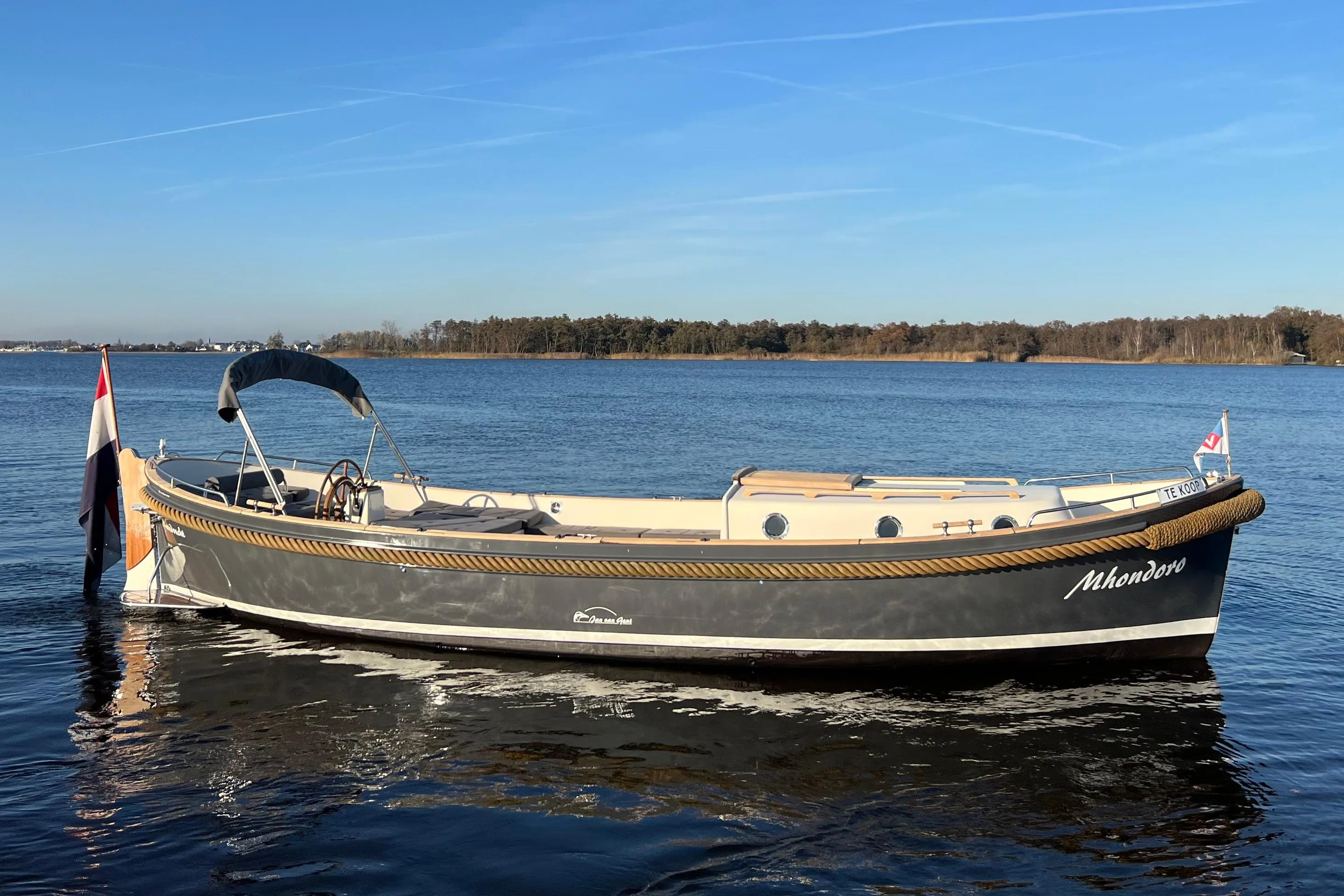 Jan Van Gent 10.35 Cabin