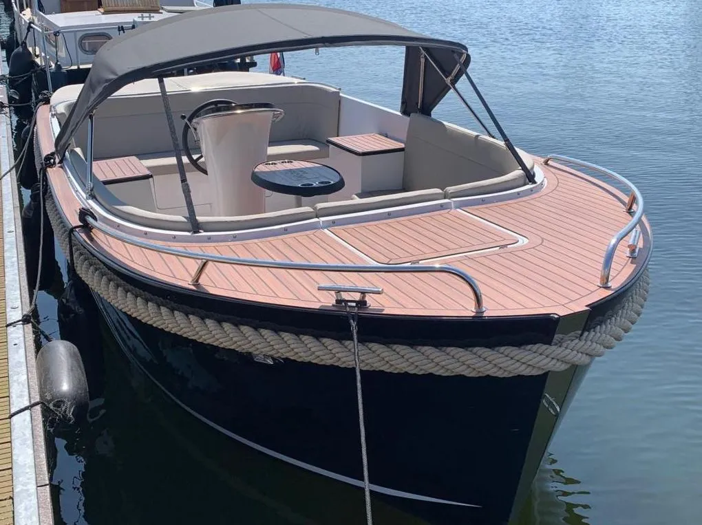 Maxima Boats 720 Retro