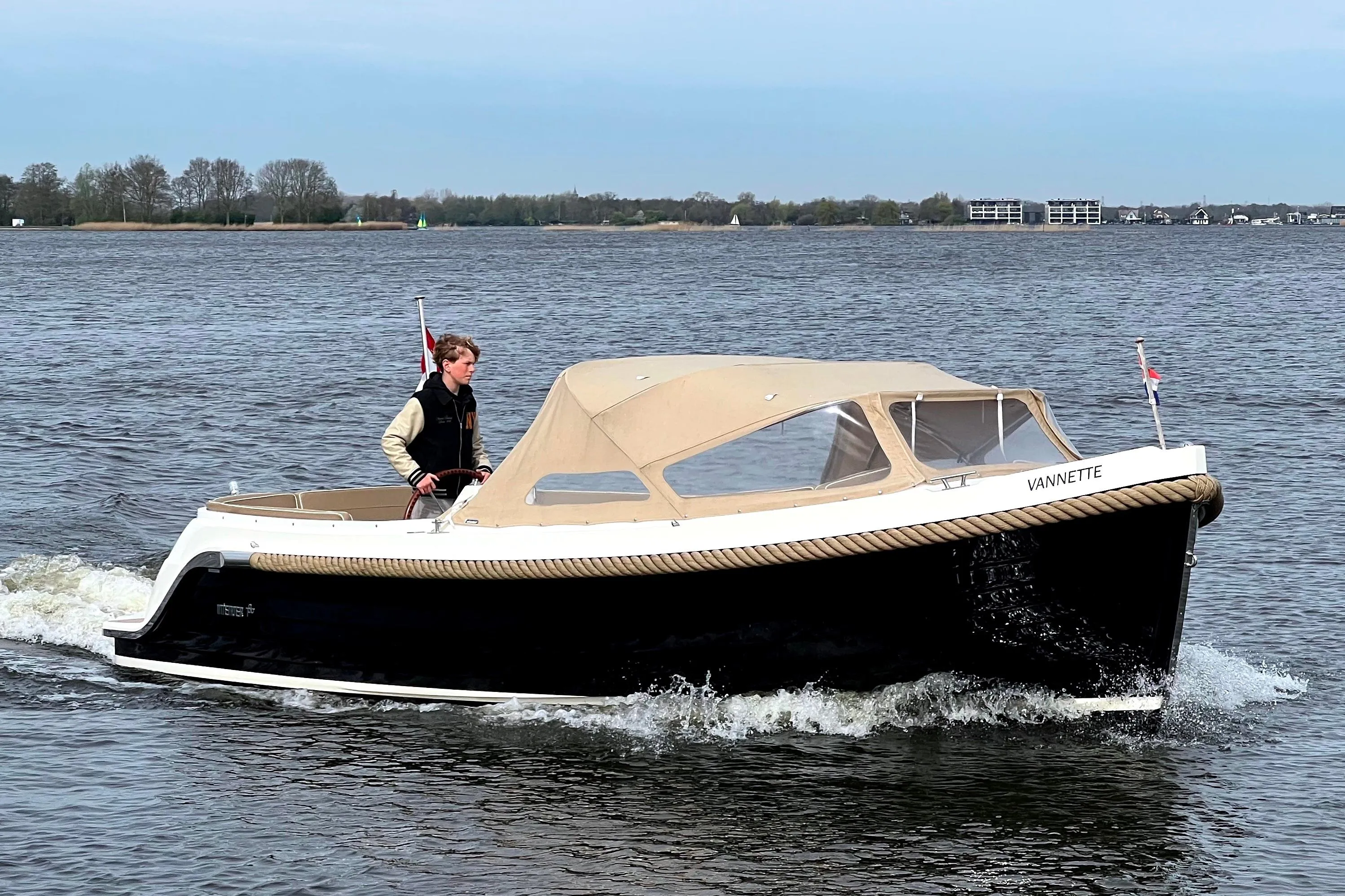 Interboat Intender 780