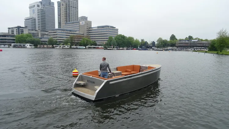 Lillebror 78: Hybride stekkertender