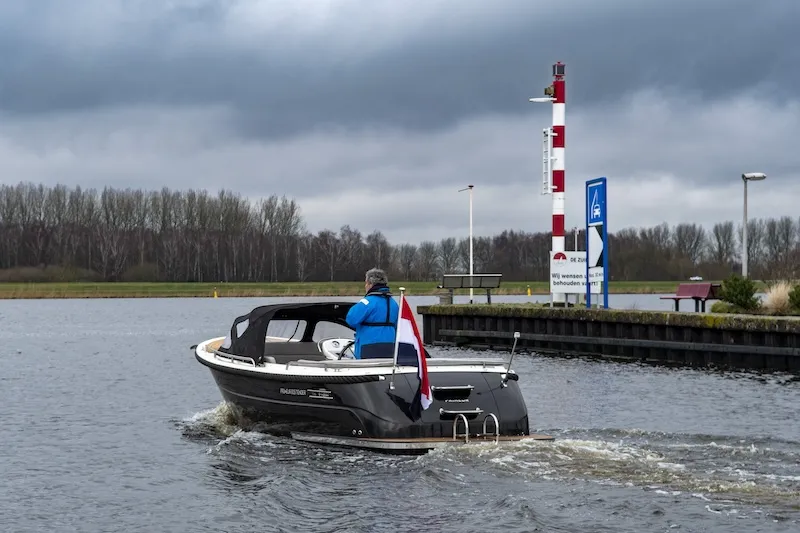 Primeur 615 + Honda BF 60: stabiele gezinstender