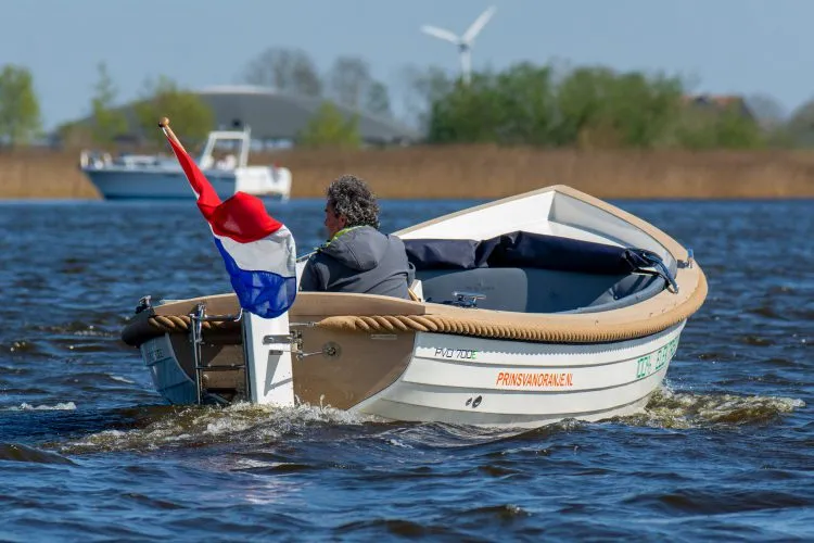 PVO 700E: Elegante fluistersloep