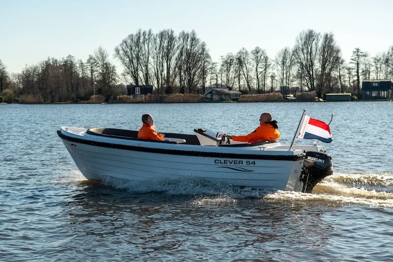 Clever 54: Compacte gezinsboot