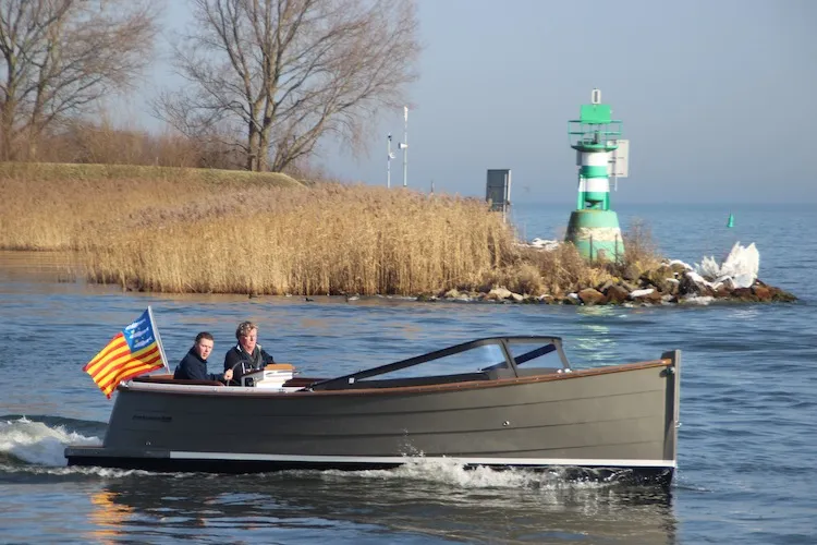 Enkhuizen 680 tender: Verrassend vakwerk