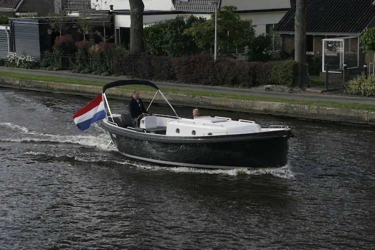 Nauta Cabin 980: Solide weekender