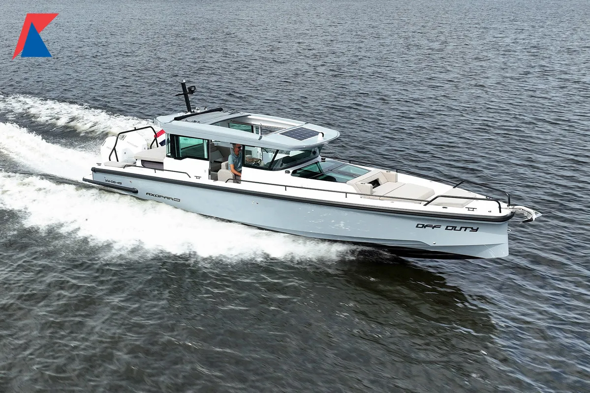 Axopar 37 XC Cross Cabin Mediterrana Edition