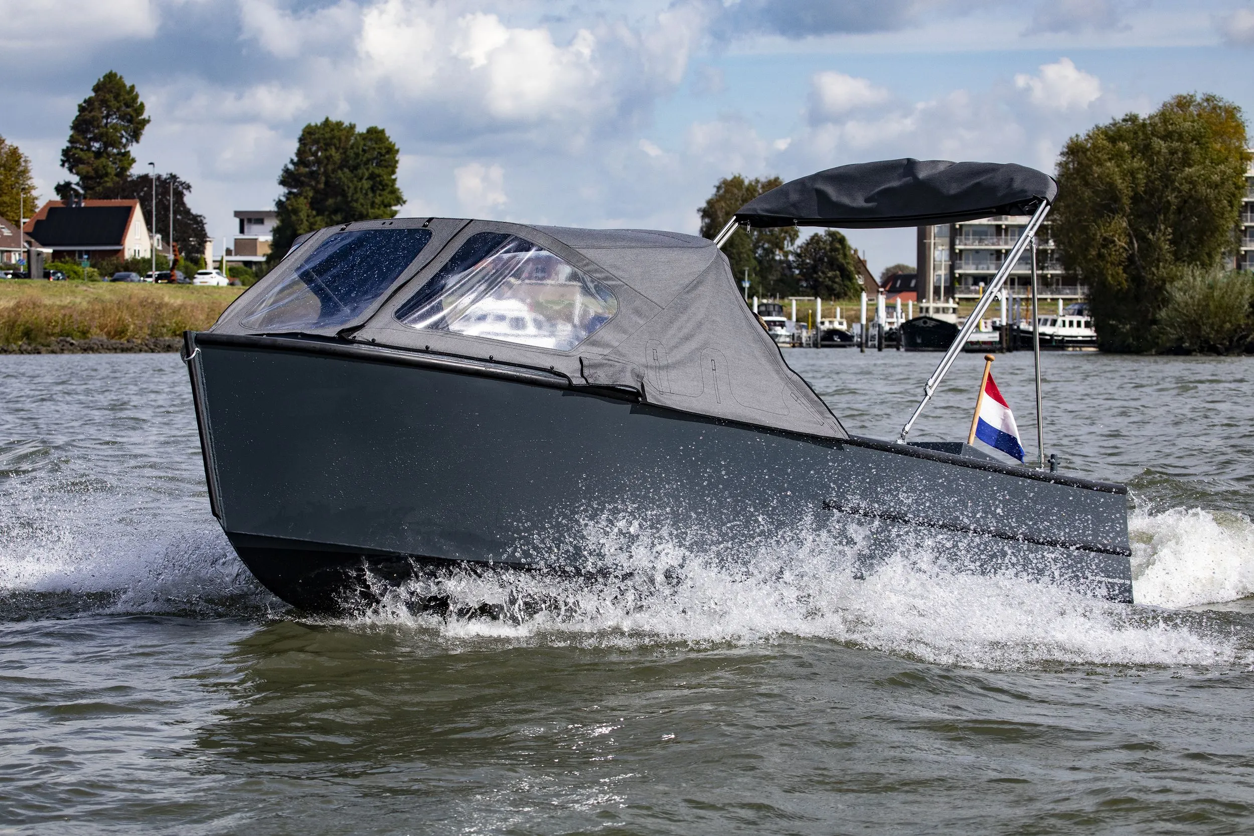 Schlieker Tendersloep 520