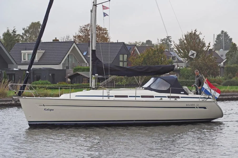 Bavaria 32