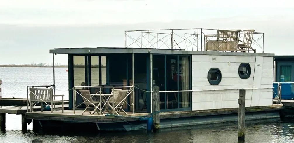 Campi 400, Met Ligplaats In Uitgeest