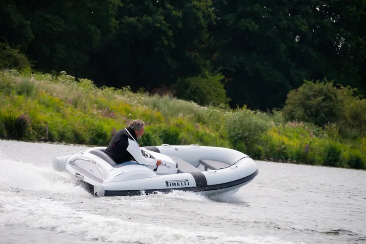 Pirelli J33 jettender: Snel en speels